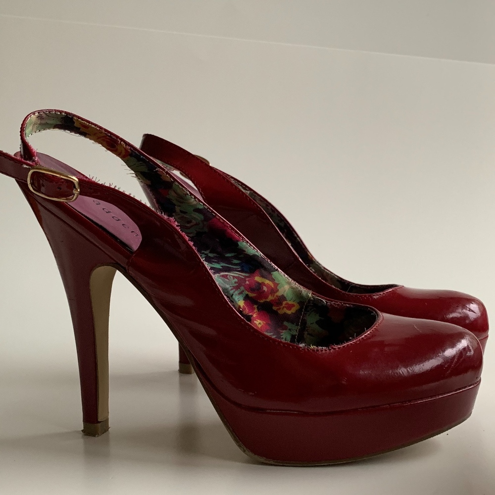 Madden Girl Red Slingback Platform Pump Size 9